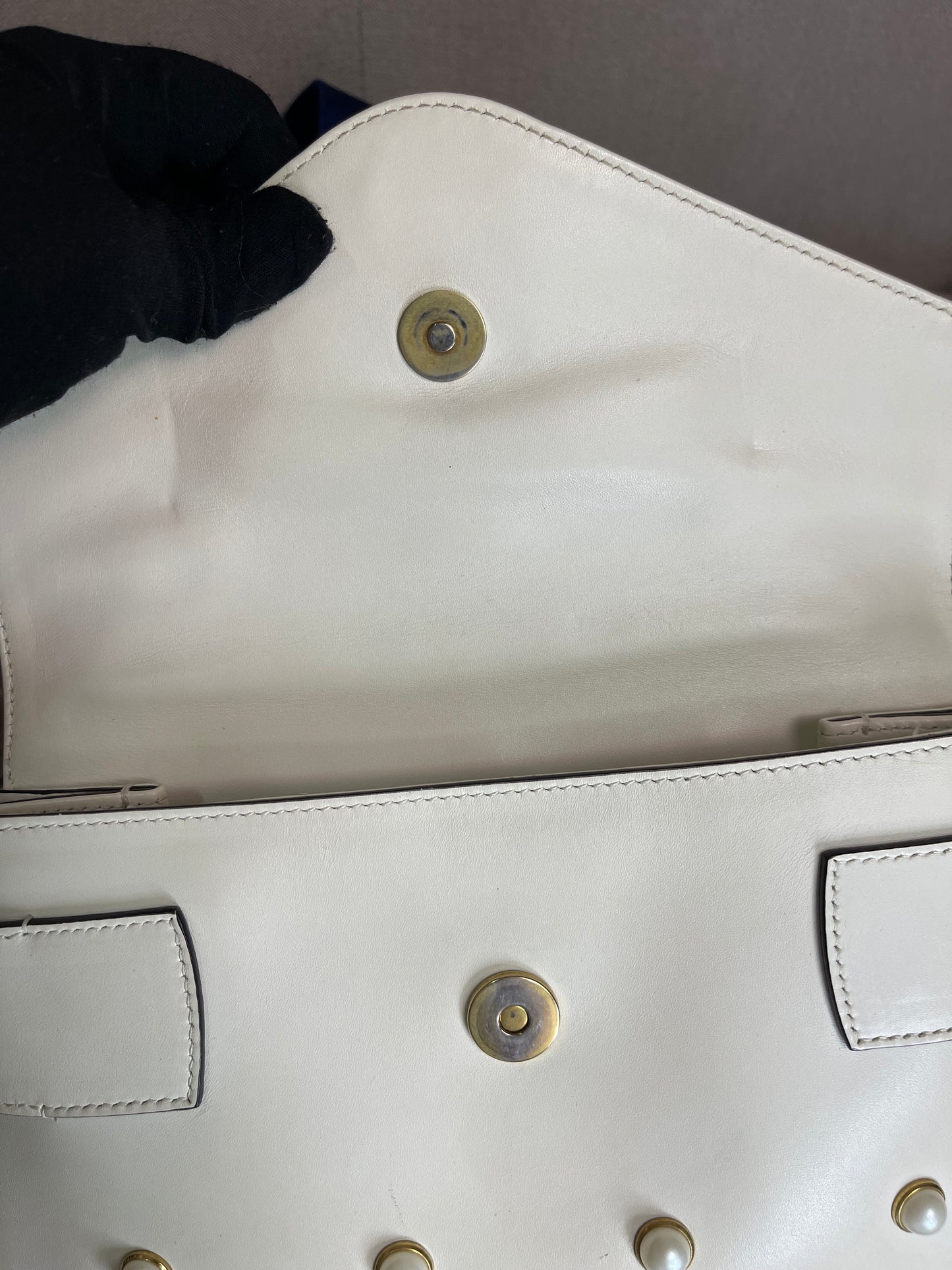 Preloved Gucci Bee Pearl Bag