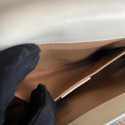 Preloved Gucci Bee Pearl Bag