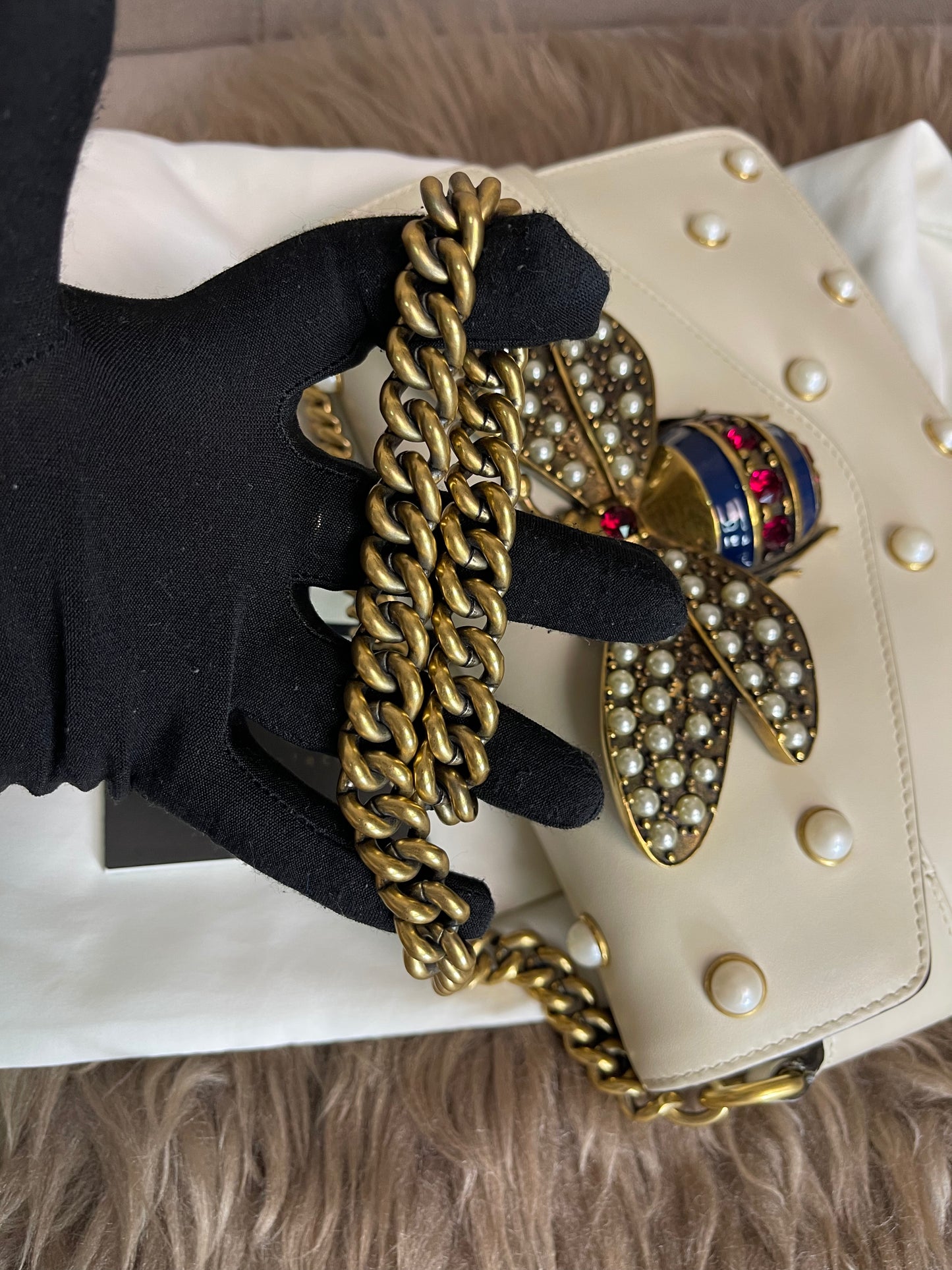 Preloved Gucci Bee Pearl Bag
