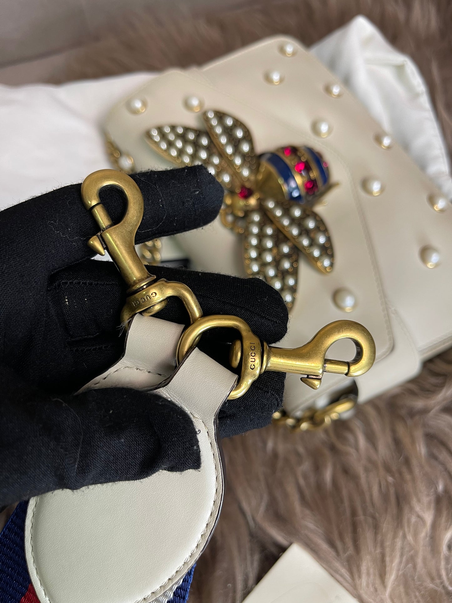 Preloved Gucci Bee Pearl Bag