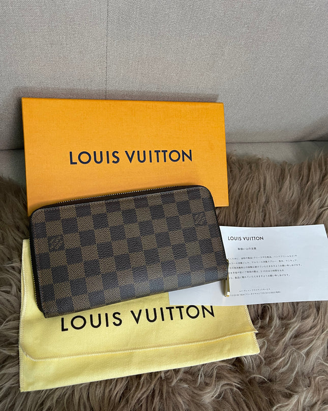 Preloved Louis Vuitton Wallet Organizer