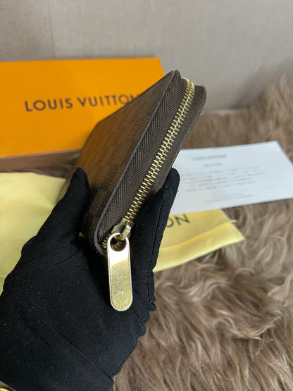 Preloved Louis Vuitton Wallet Organizer