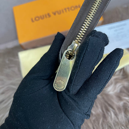 Preloved Louis Vuitton Wallet Organizer