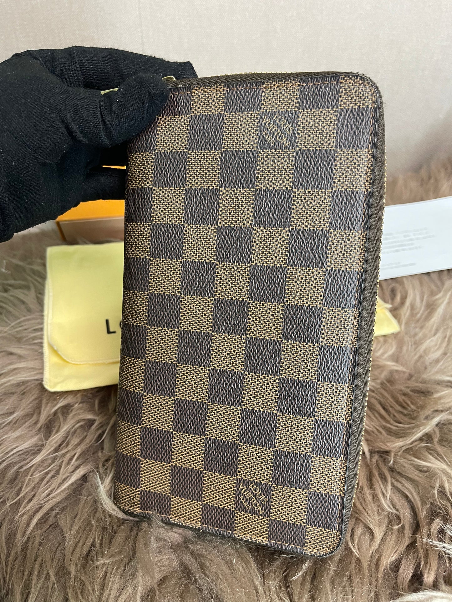 Preloved Louis Vuitton Wallet Organizer