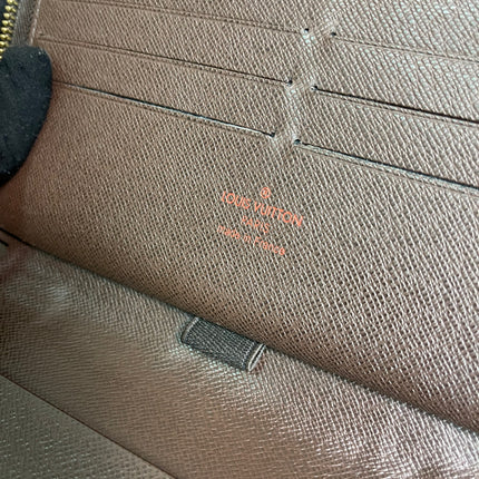 Preloved Louis Vuitton Wallet Organizer