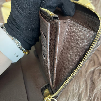 Preloved Louis Vuitton Wallet Organizer