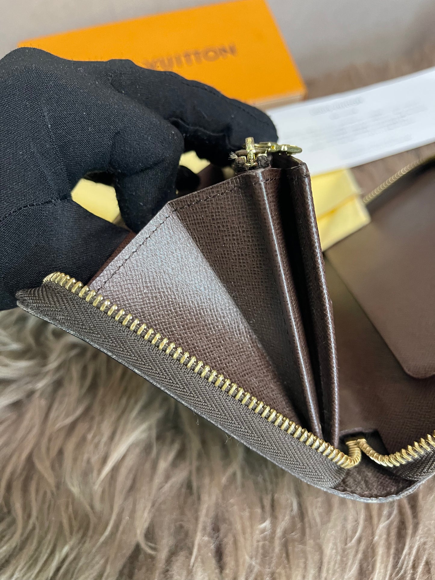 Preloved Louis Vuitton Wallet Organizer