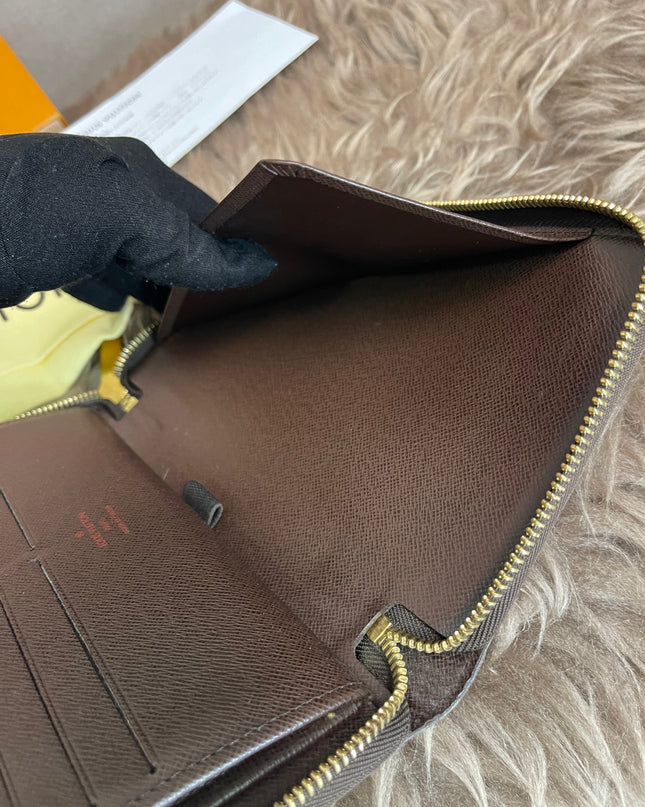Preloved Louis Vuitton Wallet Organizer