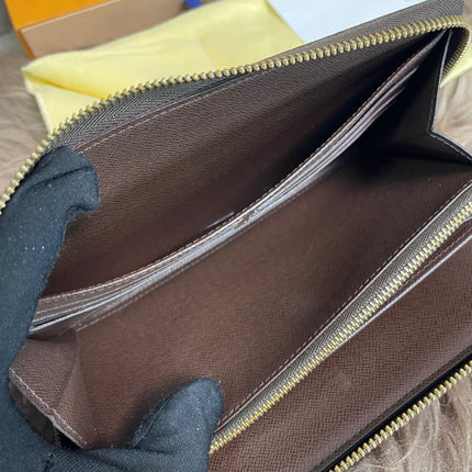 Preloved Louis Vuitton Wallet Organizer