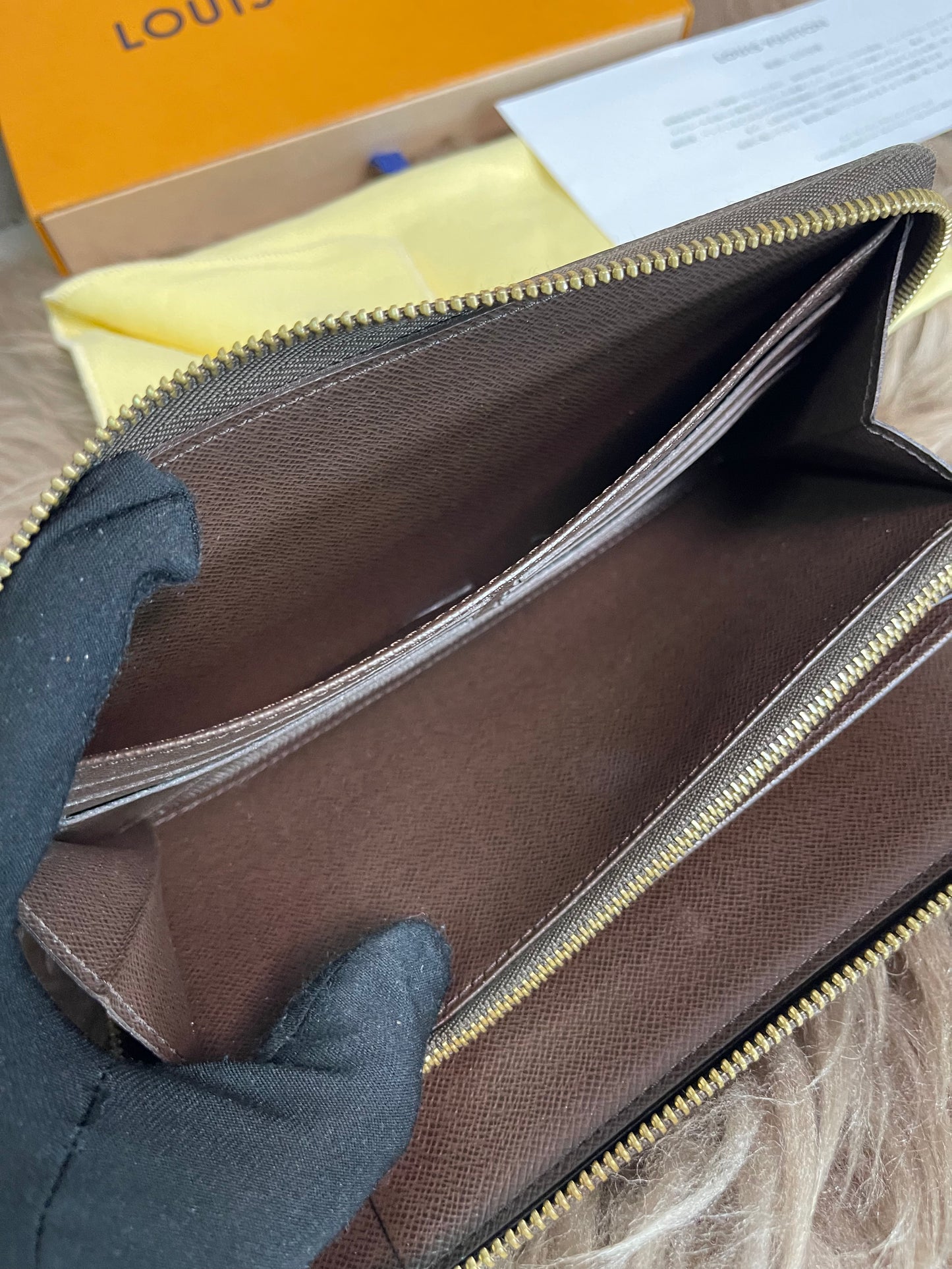 Preloved Louis Vuitton Wallet Organizer