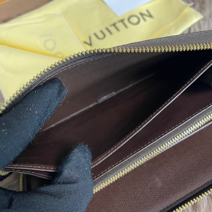 Preloved Louis Vuitton Wallet Organizer