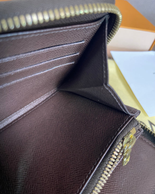 Preloved Louis Vuitton Wallet Organizer