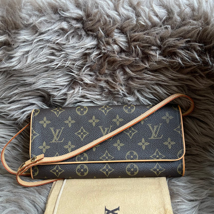 Preloved Louis Vuitton Pochette Twin GM in Monogram canvas
