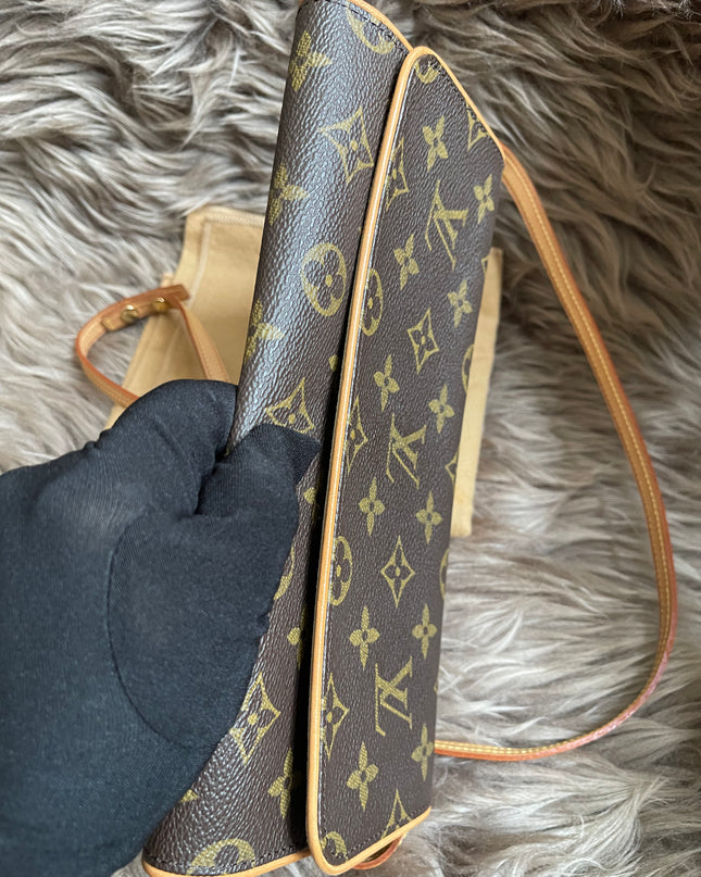Preloved Louis Vuitton Pochette Twin GM in Monogram canvas