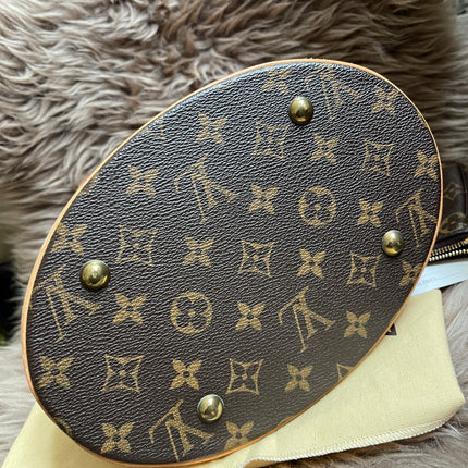Preloved Louis Vuitton Petit Bucket Bag w/pouch
