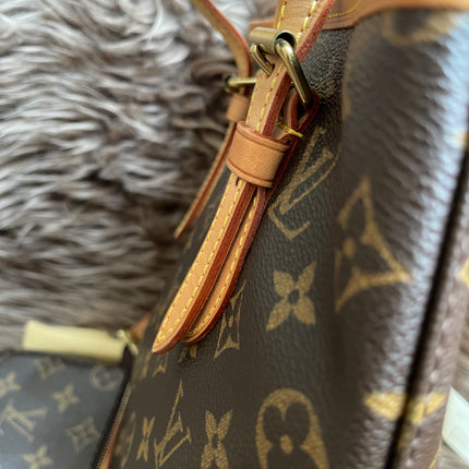 Preloved Louis Vuitton Petit Bucket Bag w/pouch