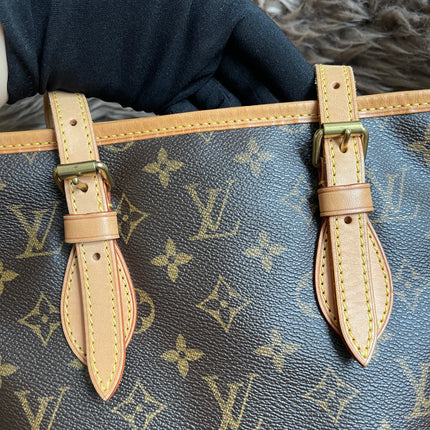 Preloved Louis Vuitton Petit Bucket Bag w/pouch