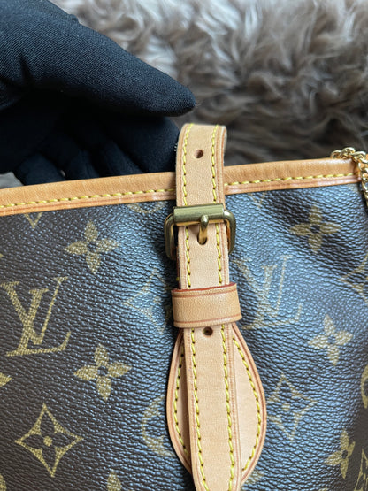 Preloved Louis Vuitton Petit Bucket Bag w/pouch