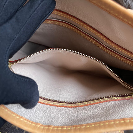 Preloved Louis Vuitton Petit Bucket Bag w/pouch