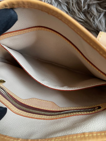 Preloved Louis Vuitton Petit Bucket Bag w/pouch