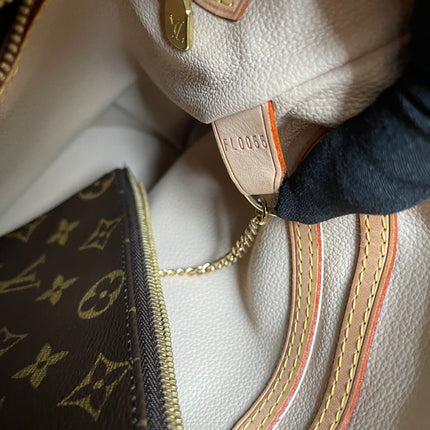 Preloved Louis Vuitton Petit Bucket Bag w/pouch