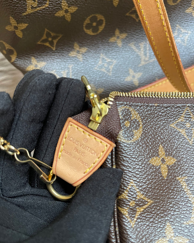 Preloved Louis Vuitton Petit Bucket Bag w/pouch