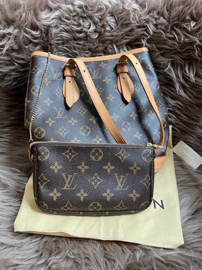 Preloved Louis Vuitton Petit Bucket Bag w/pouch