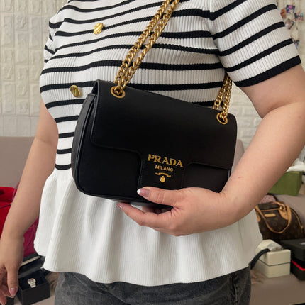Preloved Authentic Pattina Flap Shoulder Bag Saffiano Leather Small crossbody bag
