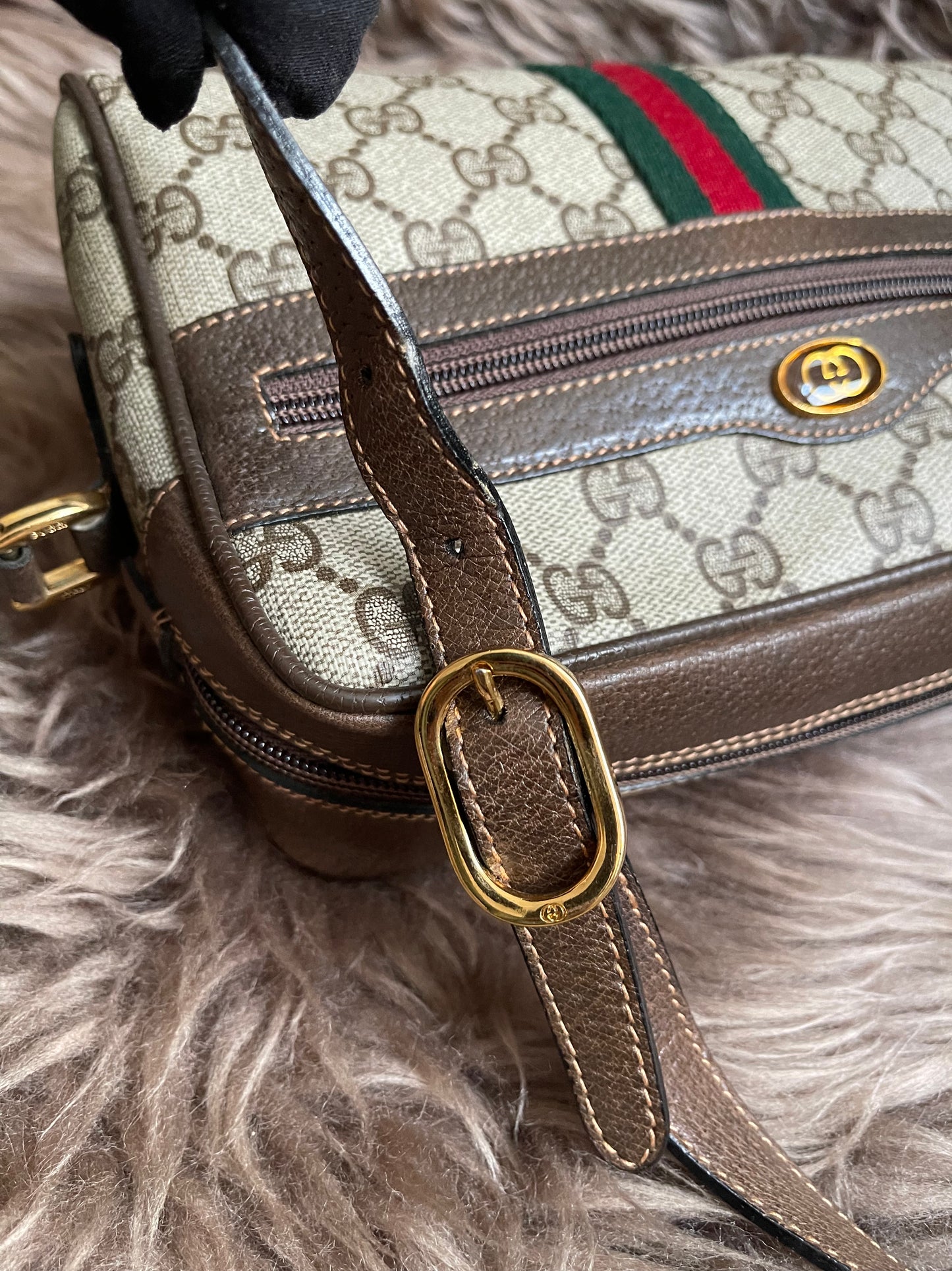 Preloved Vintage Gucci Ophidia or Sherry Line shoulder bag