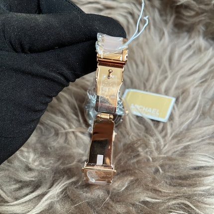 Unused Preloved Michael Kors MK6110 Mini Parker Ladies Rose Gold Stainless Chrono Watch.