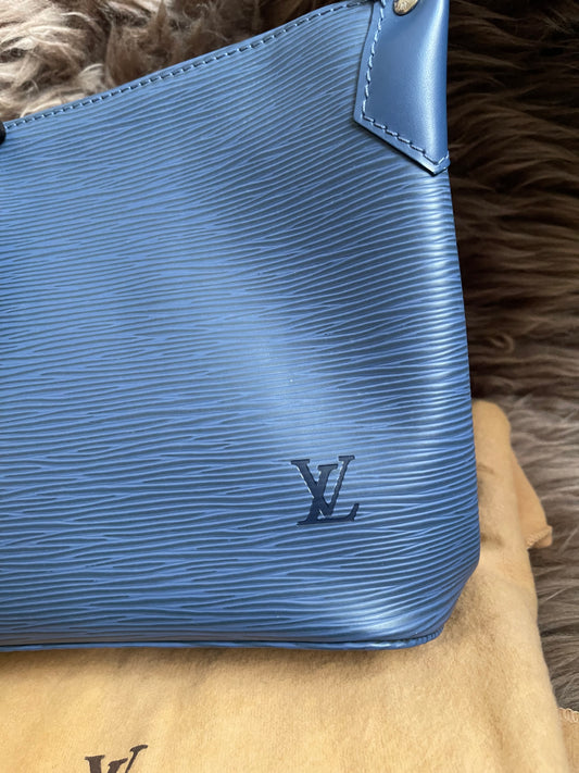 Preloved Louis Vuitton Mandara PM – Myrtille Blue