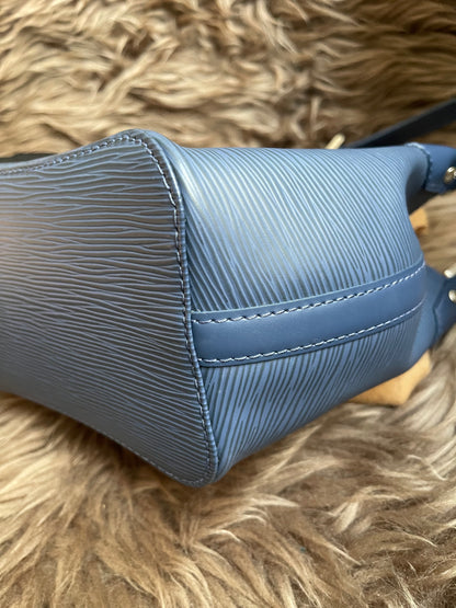 Preloved Louis Vuitton Mandara PM – Myrtille Blue