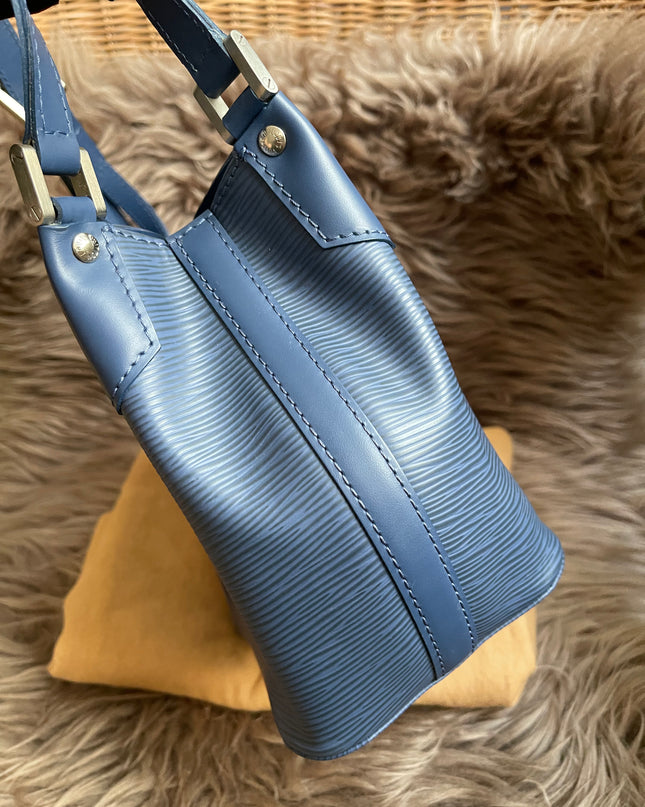 Preloved Louis Vuitton Mandara PM – Myrtille Blue