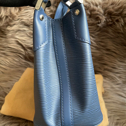 Preloved Louis Vuitton Mandara PM – Myrtille Blue