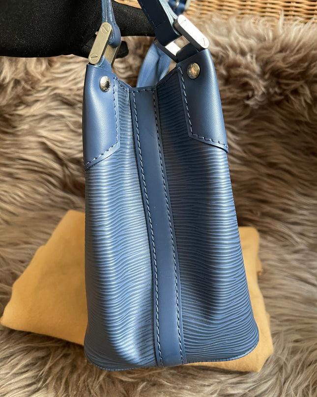 Preloved Louis Vuitton Mandara PM – Myrtille Blue