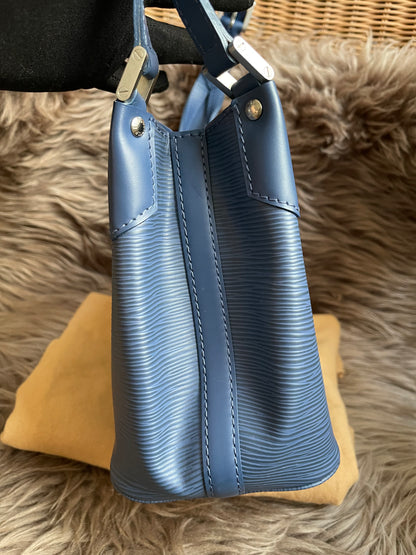 Preloved Louis Vuitton Mandara PM – Myrtille Blue