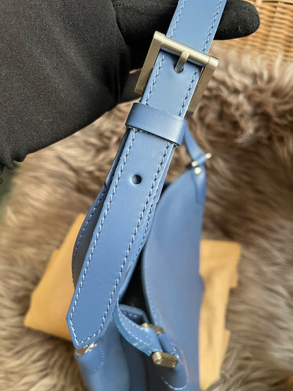 Preloved Louis Vuitton Mandara PM – Myrtille Blue