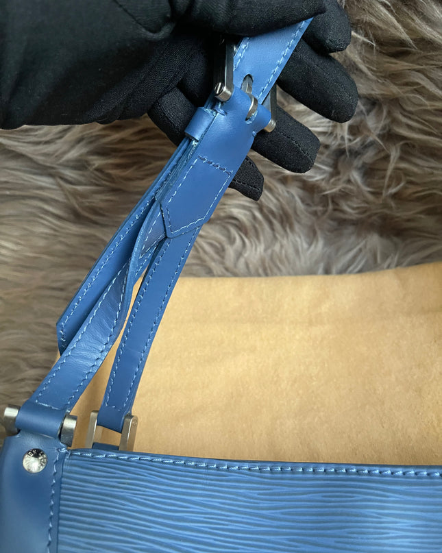 Preloved Louis Vuitton Mandara PM – Myrtille Blue