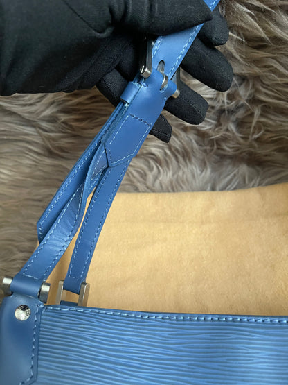 Preloved Louis Vuitton Mandara PM – Myrtille Blue