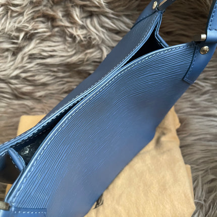 Preloved Louis Vuitton Mandara PM – Myrtille Blue