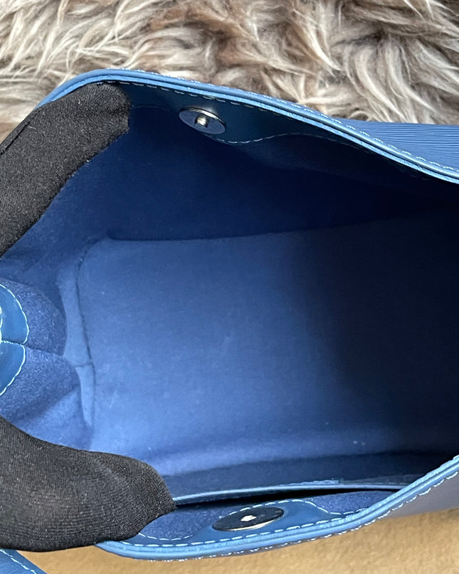 Preloved Louis Vuitton Mandara PM – Myrtille Blue