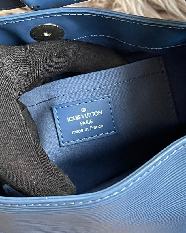 Preloved Louis Vuitton Mandara PM – Myrtille Blue
