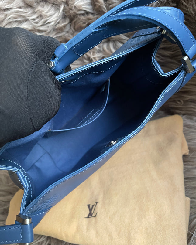 Preloved Louis Vuitton Mandara PM – Myrtille Blue
