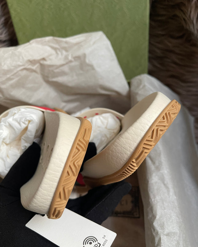 Unused Preloved Gucci Interlocking G rubber slide sandals SZ36