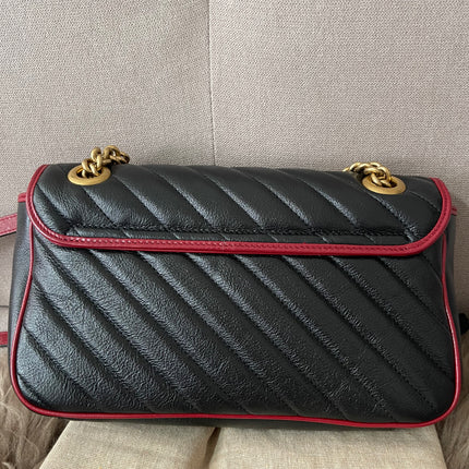 PRELOVED AUTHENTIC GUCCI GG Mini Marmont Matelassé Bag in BLK/RED