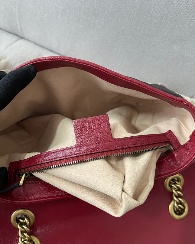 PRELOVED AUTHENTIC GUCCI GG Mini Marmont Matelassé Bag in BLK/RED