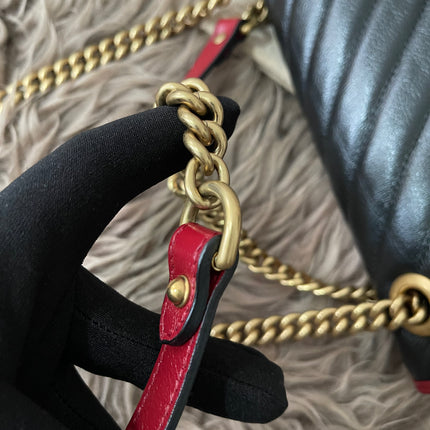 PRELOVED AUTHENTIC GUCCI GG Mini Marmont Matelassé Bag in BLK/RED