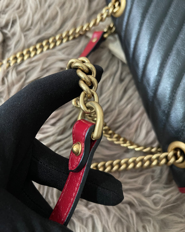 PRELOVED AUTHENTIC GUCCI GG Mini Marmont Matelassé Bag in BLK/RED