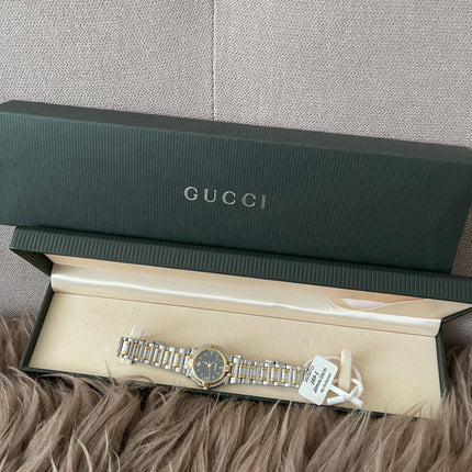 Preloved Authentic Gucci 9000L Two-Tone Black Dial Vintage Watch