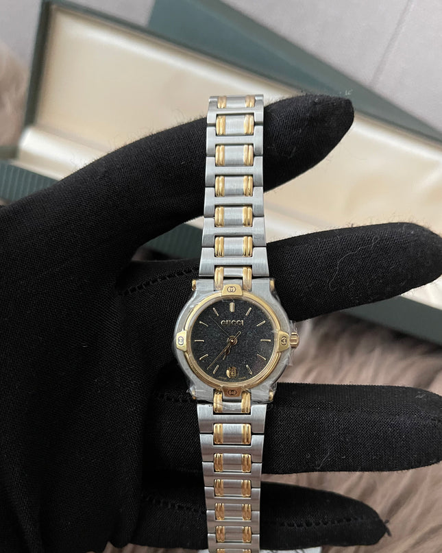 Preloved Authentic Gucci 9000L Two-Tone Black Dial Vintage Watch